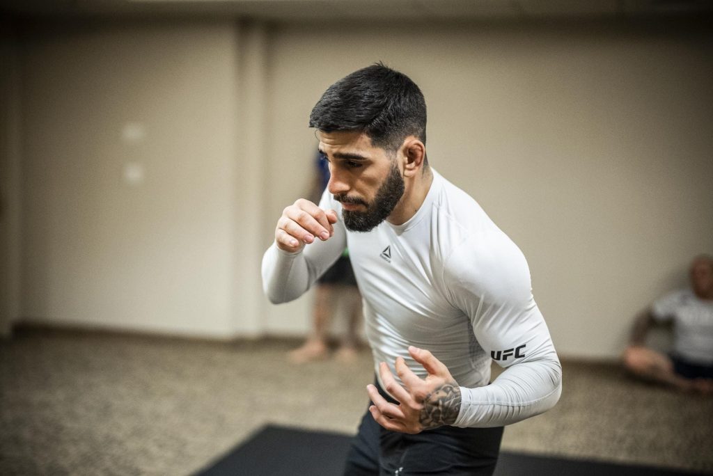 Ilia Topuria Entrenando